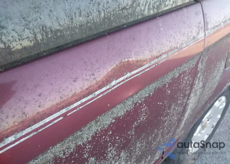 2001 Chrysler Town & Country Lx from USA, damaged, VIN 2C4GP44381R335682